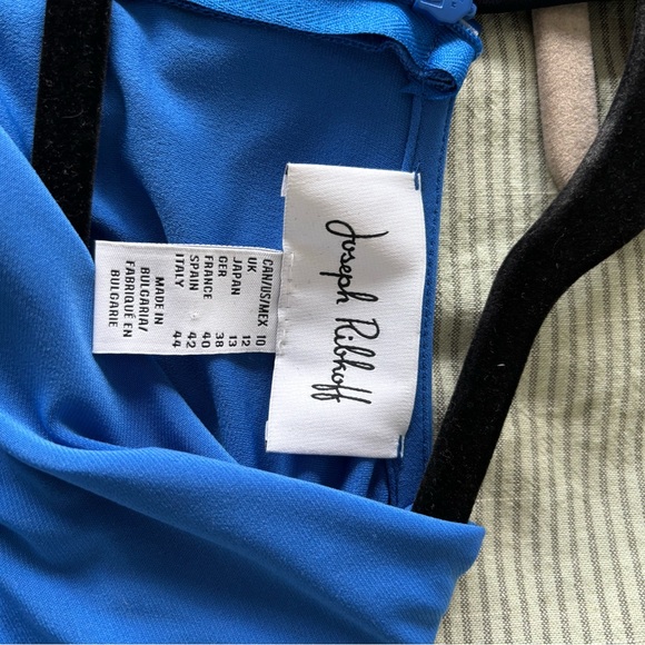 Palm Springs Sleeveless Wrap Dress - Picture 4 of 4